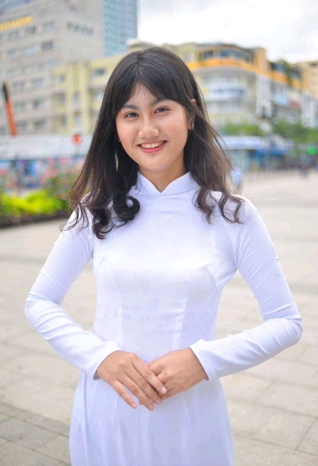 ベトナムの民族衣装アオザイ Ao Dai を紹介しています